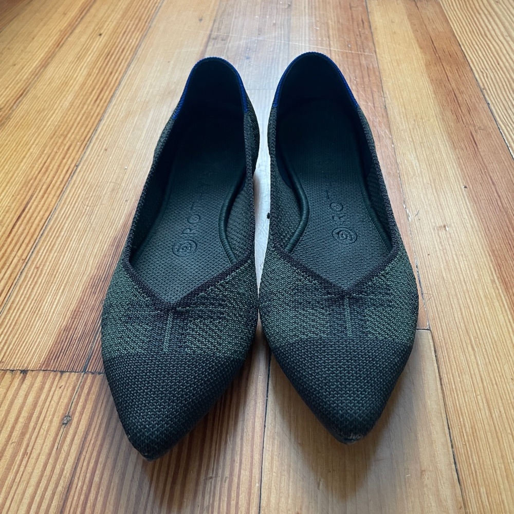 ROTHY’S green racer check plaid points